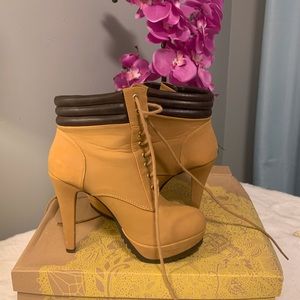 High Heeled Boots